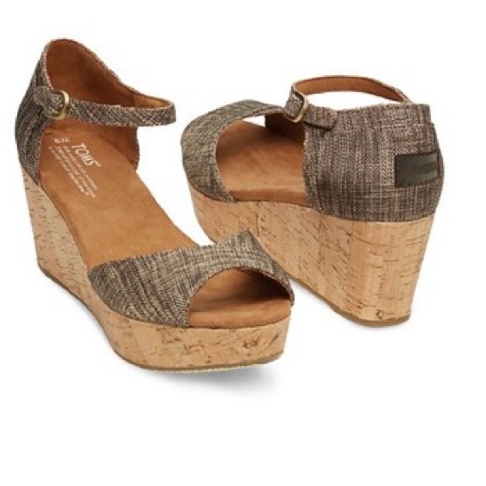 Toms Tan Woven Wedges